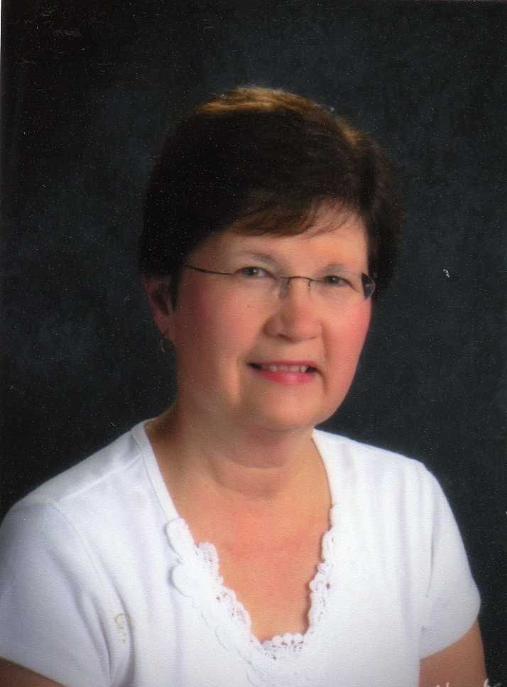 Portrait photo of Kathy Bartling.